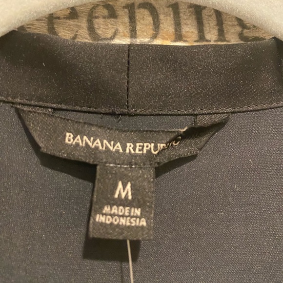 Black silk wrap blouse - Picture 4 of 6